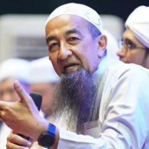 Sesat Jika Guna Istilah Isteri Pertama Untuk Dihargai, Kedua Untuk Dicintai – Ustaz Azhar Idrus