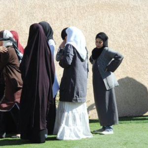 Perancis Larang Pakai Abaya Di Sekolah