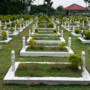 Gara-Gara Rebut Tanah, Anak Dakwa Roh Bapa Dikunci Dalam Botol- Jenazah Berpeluh, Lemas Dalam Kubur Dikebumi Hidup-Hidup