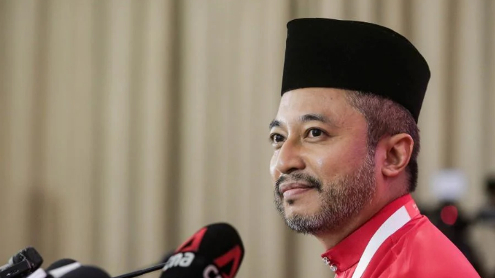 "Saya Dengar Minggu Ini Ada Beberapa Lagi Ahli UMNO Akan Dipecat , Ura ...