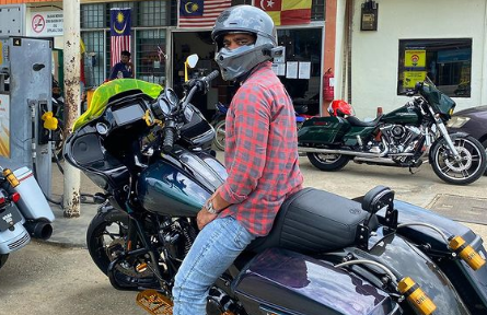 Bawa Isteri Naik Motor Harley Davidson Pergi Makan Landak, Netizen Teringin Jadi Kaya Macam Aliff Satar