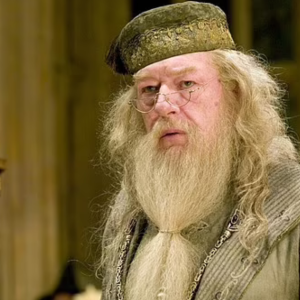Albus Dumbledore Meninggal Dunia