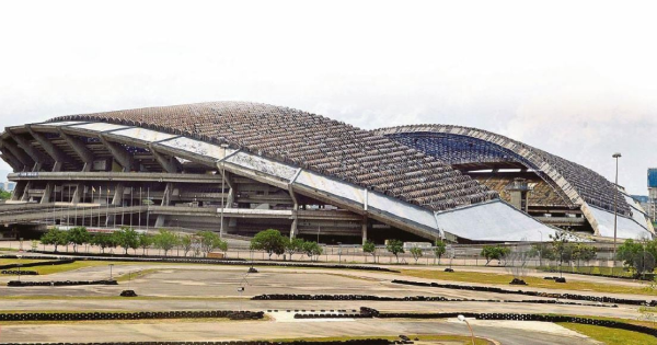 Stadium Shah Alam Tetap Diroboh Tahun Ini - Amirudin