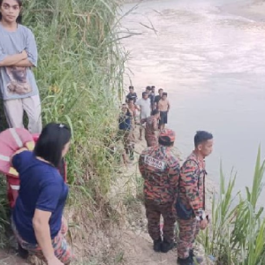 Kakak Cuba Selamat Adik Sebelum Kedua-Dua Hilang