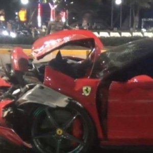 Pemandu Ferrari  Janji Bayar Ganti Rugi lepas Rempuh Lima Kenderaan, Pukul Dua Penunggang Motor