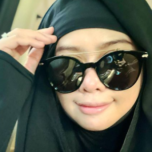 Heliza Helmi Menangis, "Saya Masih Di Malaysia, Tak Boleh Masuk Gaza Tapi Pasport Dah Hantar"