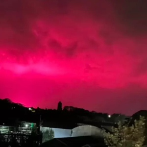 Langit Jadi 'Pink', Rakyat Britain Ingatkan Dah Nak Kiamat