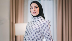 "Bunuh Orang Tak Takut, Kena Kecam Dekat Media Sosial Takut. Koyak La Tu!"-Amyra Rosli