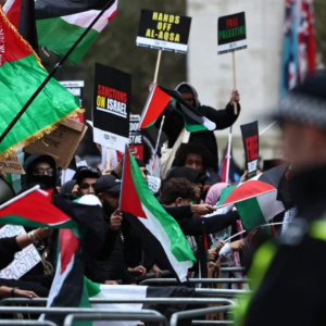 Puluhan Ribu Berarak Di Britain, Perancis, Switzerland Untuk Palestin