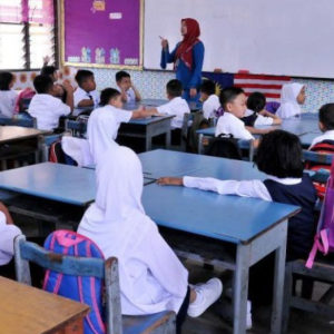 "Kami Bukan Babysitter," Guru Larang Ibu Hantar Anak Ke Sekolah, Dakwa Kelakuan Tak Berdisiplin Dan Agresif