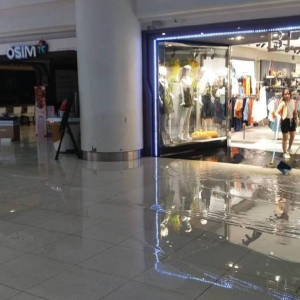 Banjir Kilat, Subang Parade Dimasuki Air