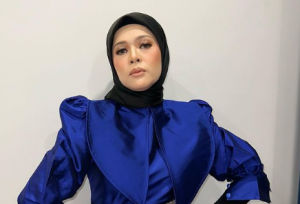 "Shaky, Pancit, Sumbang Sampai Langit Ke Tujuh," Sharifah Zarina Nyanyi Lagu Dawai Diktuk