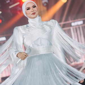 Aina Abdul Tak Basuh Lebih 200 Baju 'Show', Nak Buat Galeri Satu Hari Nanti