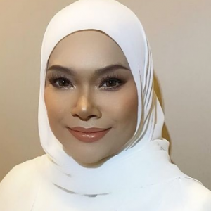 "Masa Tu Nampak Putih Je, Saya Bertaubat, Mengucap, - Nora Ariffin Hanya Ingat Mati