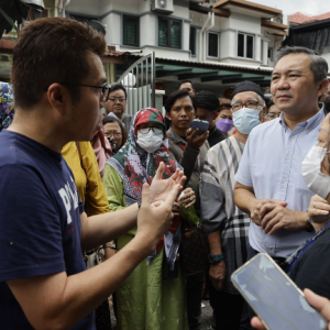 Mangsa Tanah Runtuh Puchong Tak Puas Hati Hanya Dapat Bantuan RM2000, "Tak Cukup, Dua Daripada 4 Kereta Saya Total Lost"