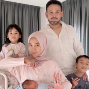Yana Samsudin Selamat Bersalin Anak Ketiga