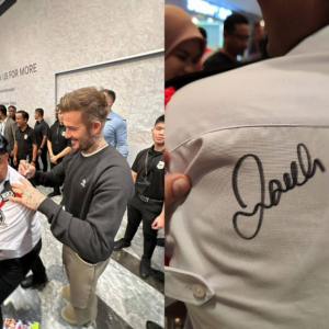 ‘Agak-Agak Berapa Pak Guard Nak Jual Baju Dia’, Pengawal Keselamatan Bertuah Dapat Tandatangan David Beckham