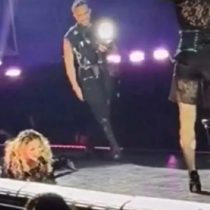 Madonna Jatuh 'Tergolek' Ketika Persembahan