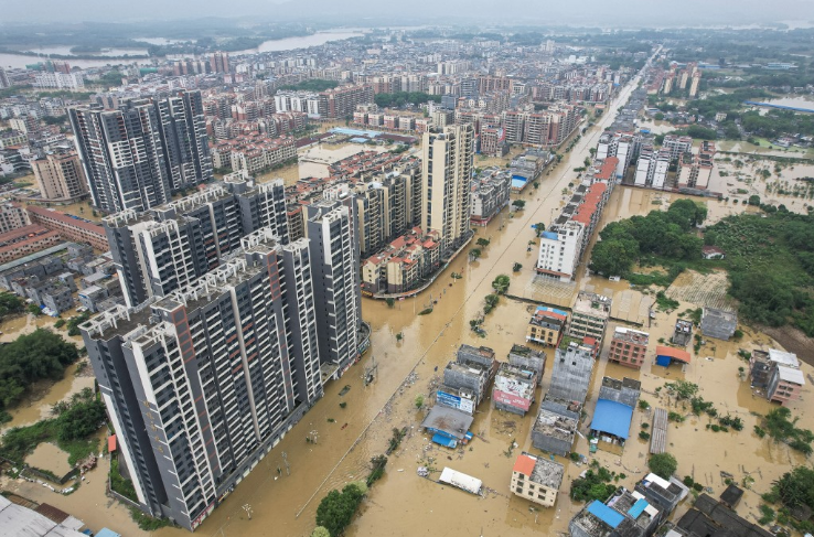 Banjir besar di Guangdong, lebih 100,000 dipindah