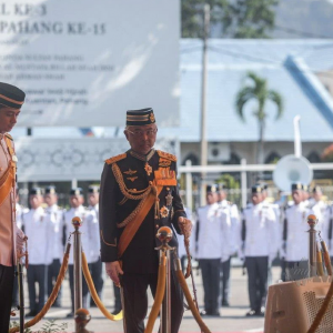 "Kita doakan supaya Tengku Hassanal cepat kahwin" - Sultan Pahang