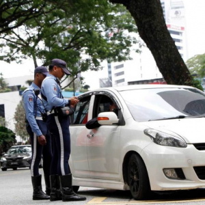 DBKL saman pemandu kereta guna laluan bas, teksi