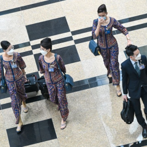 Masyuk! Kakitangan Singapore Airlines dapat bonus hampir 8 bulan