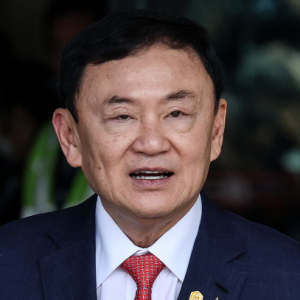 Bekas PM Thai, Thaksin didakwa kerana hina raja