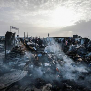 Kepulan asap terus menyelubungi langit Rafah