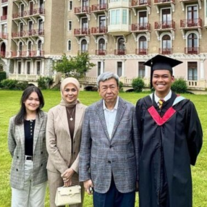 Anakanda Bongsu Tengku Permaisuri Selangor Genggam Ijazah Dengan Kepujian Kelas Pertama Di Universiti Ternama