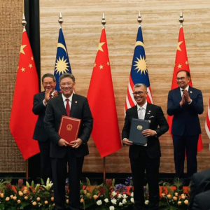 Malaysia dan China meterai MoU kerjasama ekonomi, perdagangan