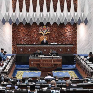 Apa kata MP tentang sistem pencen yang mereka mahu? - “Khidmat wakil rakyat ini tidak ada waktu, siang atau tengah malam bila rakyat memerlukan" ...