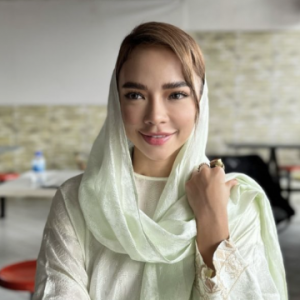 “Semoga Nora Danish Dapat Jodoh Yang Beriman” – Netizen