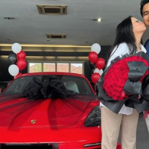 Isteri penuhi impian Ariff Bahran miliki Porsche Cayman 718 Berharga Setengah Juta Ringgit