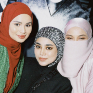 Uyaina Arshad Idolakan Neelofa & Izara Aisyah, ‘Throwback’ Momen Ketika Pertama Kali Bertemu - "I Adore Both Women So Much In So Many Ways" ...