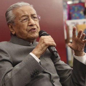 Tun M rayu dunia, hantar pasukan pengaman terkuat, besar - "Tolong, tolong, hentikan pembunuhan beramai-ramai rakyat Palestin"