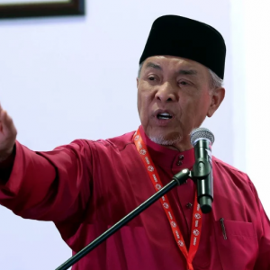 "Saya pesan jangan dipatuk ular yang sama untuk kali kedua di tempat yang sama" - Zahid masih belum terbuka hati jumpa wakil pembangkang