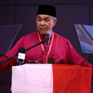 Zahid mengaku jatuhkan Tun M bila dengar UMNO hendak diharamkan