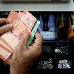 Ringgit catat terus meningkat, cecah 4.37 berbanding dolar AS