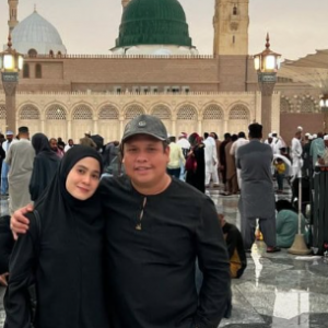 “Alhamdulillah, diizinkan Allah" - Shuk Sahar & Fara Salleh tunai umrah bersama