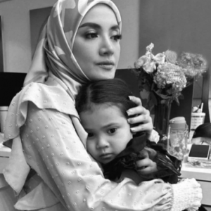 Fazura Mahu Fatima Kuat & Tabah - “Kuat Dan Tabah. Itulah Sifat Yang Ada Padamu Apabila Dewasa Nanti"