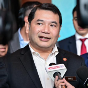 Rafizi Ramli: Kerajaan sedia berdepan kritikan subsidi petrol ditarik