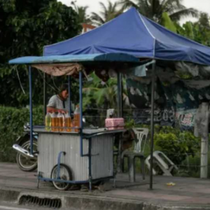 Diesel, petrol Malaysia dijual macam ‘air minuman’ di Selatan Thai. RON95 di Thailand kini lebih RM5.36 seliter, berbanding RM2.05 seliter di Malays ...