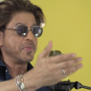 Shah Rukh Khan Serik Jadi Kelakar? - "Pasti Ada Yang Akan Tersinggung. Jadi, Lebih Baik Tidak Bergurau”