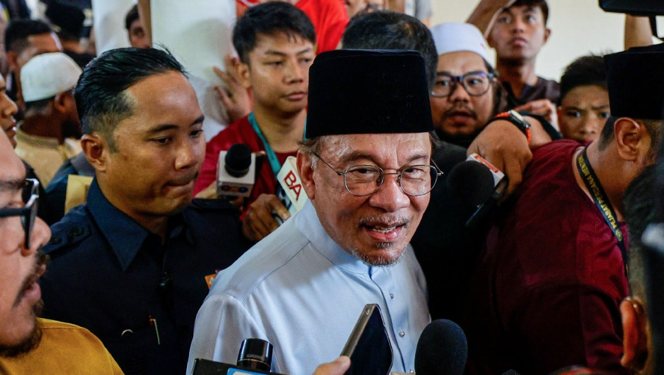 Anwar pemimpin baik, sedia terima permohonan maaf Najib - Zahid Hamidi