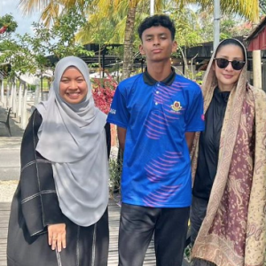 Anak Rita Rudaini, Airit Rayyan Rizqin terima anugerah di MRSM lagi - “Alhamdulillah. Ryan dapat anugerah pengetua lagi hari ini"