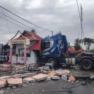 Jika tiada tembok, mungkin kami mati - Pengawal Keselamatan