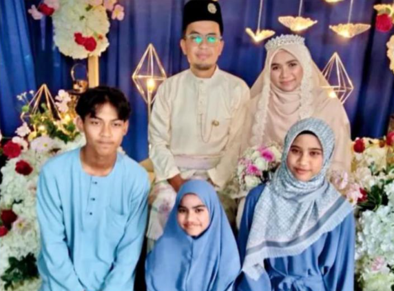 Anak kedua takut wartawan, tiada di majlis nikah kerana tertidur - Ina Naim nafi anak kedua tidak restu pernikahannya