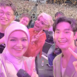 Biduanita Negara, Siti Nurhaliza Tak Berkelip Mata Tengok Kulit Kim Soo Hyun Seperti Bayi