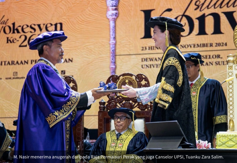 M Nasir dianugerahkan Ijazah Kehormat Doktor Persembahan pada Majlis Istiadat Konvokesyen Ke-26 (UPSI)