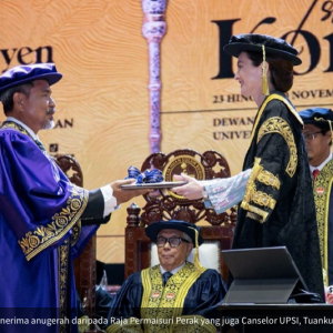 M Nasir dianugerahkan Ijazah Kehormat Doktor Persembahan pada Majlis Istiadat Konvokesyen Ke-26 (UPSI)